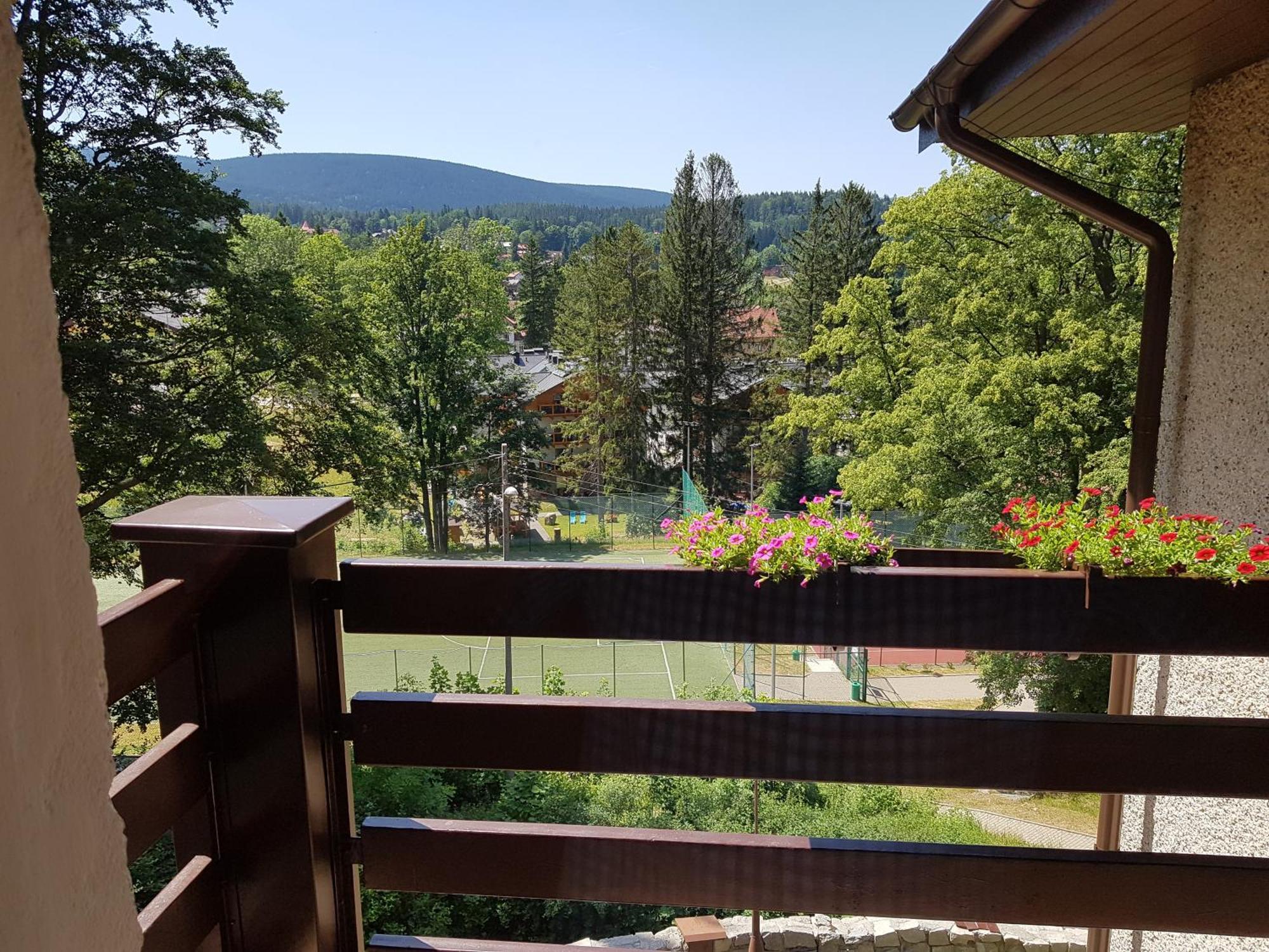 Dom Wczasowy Przy Skalkach Szklarska Poręba Quarto foto